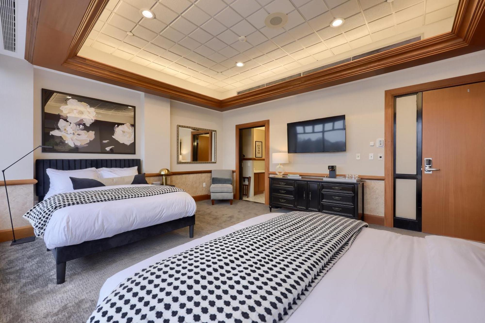 Hotel The Executive And Events